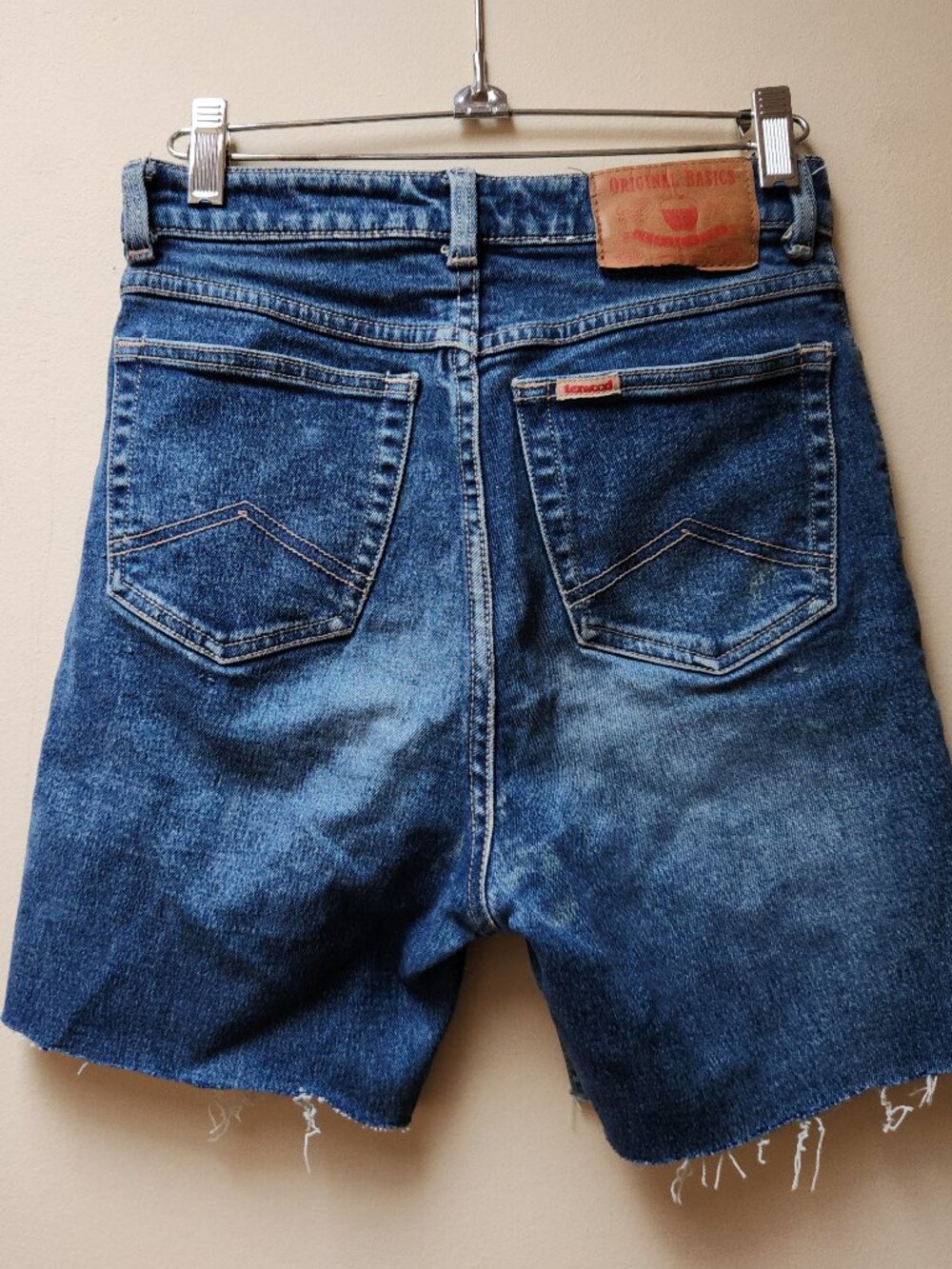 Vintage high waist denim cutoff shorts / 25